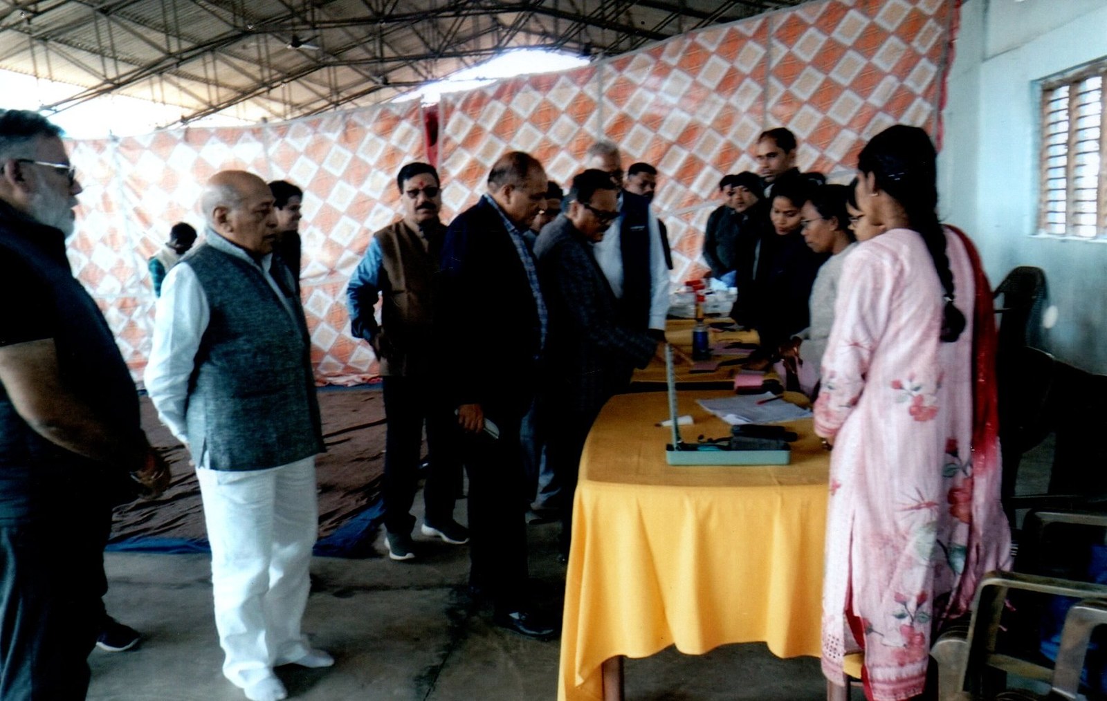 गौमुखी सेवाधाम देवपहरी स्वास्थ्य जांच शिविर का निरीक्षण - Inspection of Devpahari Blood & Health Checkup Camp